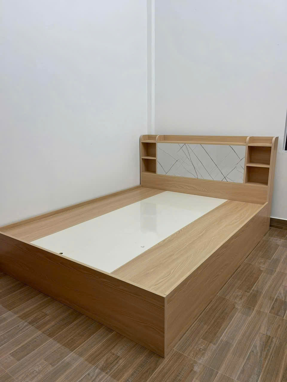 Giường Gỗ Có Ngăn Chứa Đồ Ẩn – Giải Pháp Tiết Kiệm Không Gian Hiện Đại